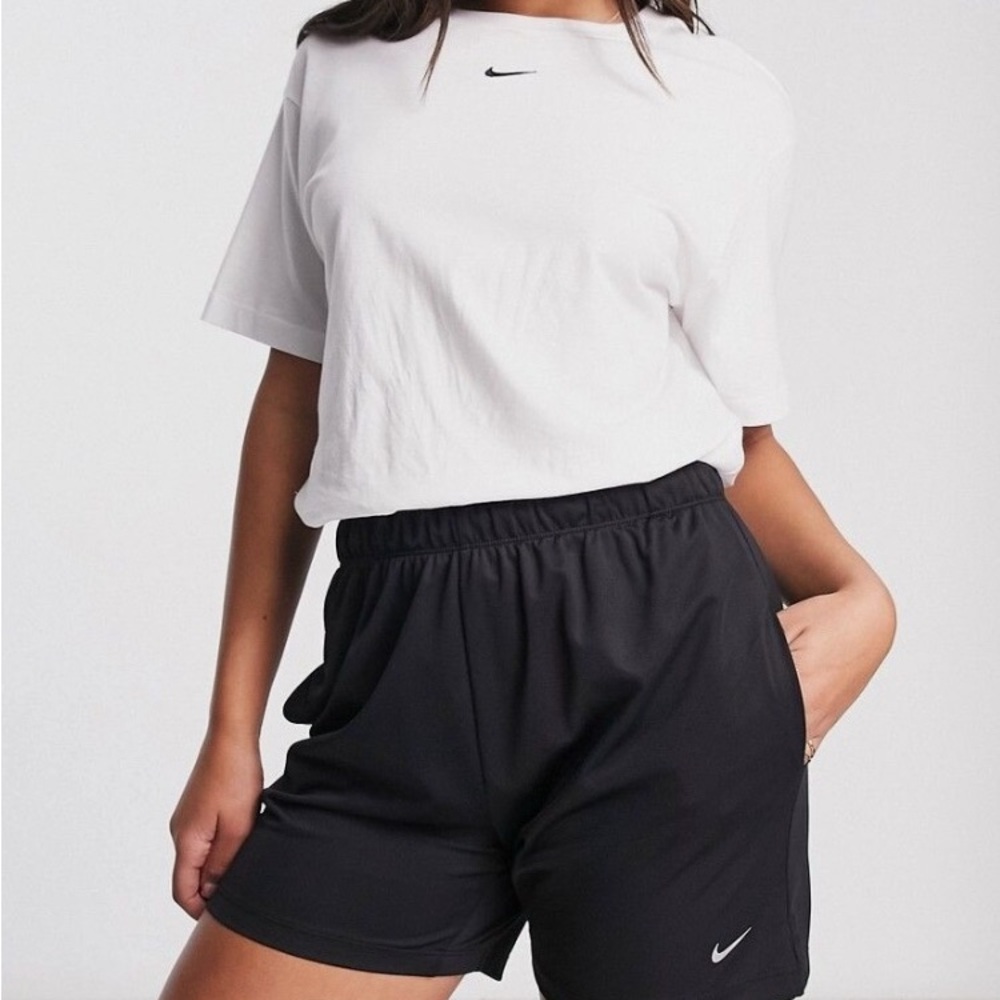 Nike Attack‎ Women's Black Shorts size XS